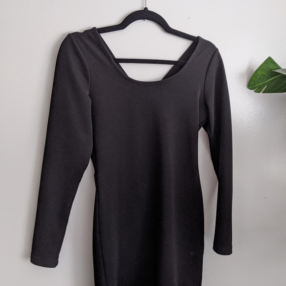 Urban Outfitters open back bodycon dress - Picture 2 of 3